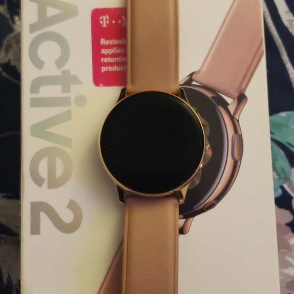 Samsumg galaxy watch active2 main image 6